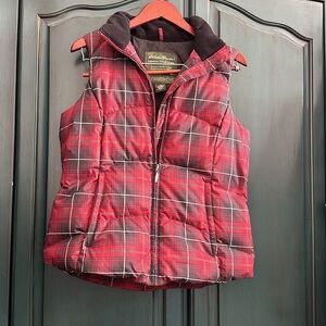 Eddie Bauer Red/black/yellow/green Tartan goose down vest, sz Small. Poly shell